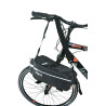 kerékpár táska csomagtartóra 38x15,5x16 cm, anyaga poliészter, súly: 350g, vizes palack zseb, víz-, és hőálló, belső bélés,feket